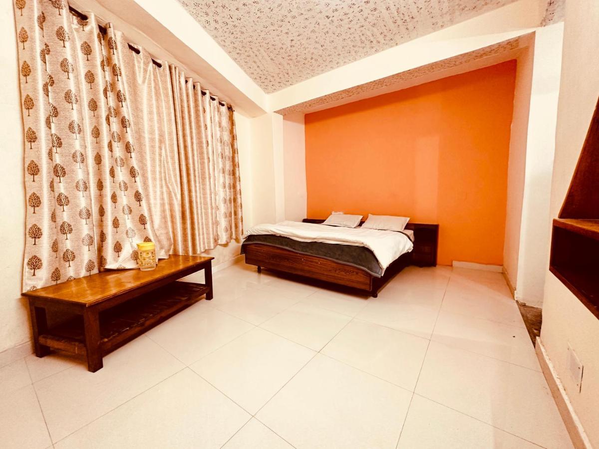 Hotel D Kanchan Manali Экстерьер фото