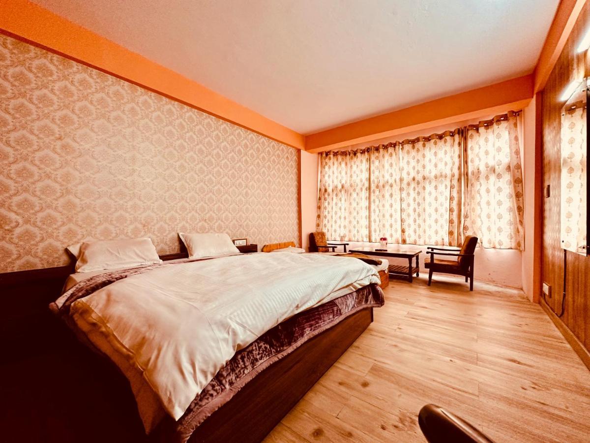 Hotel D Kanchan Manali Экстерьер фото