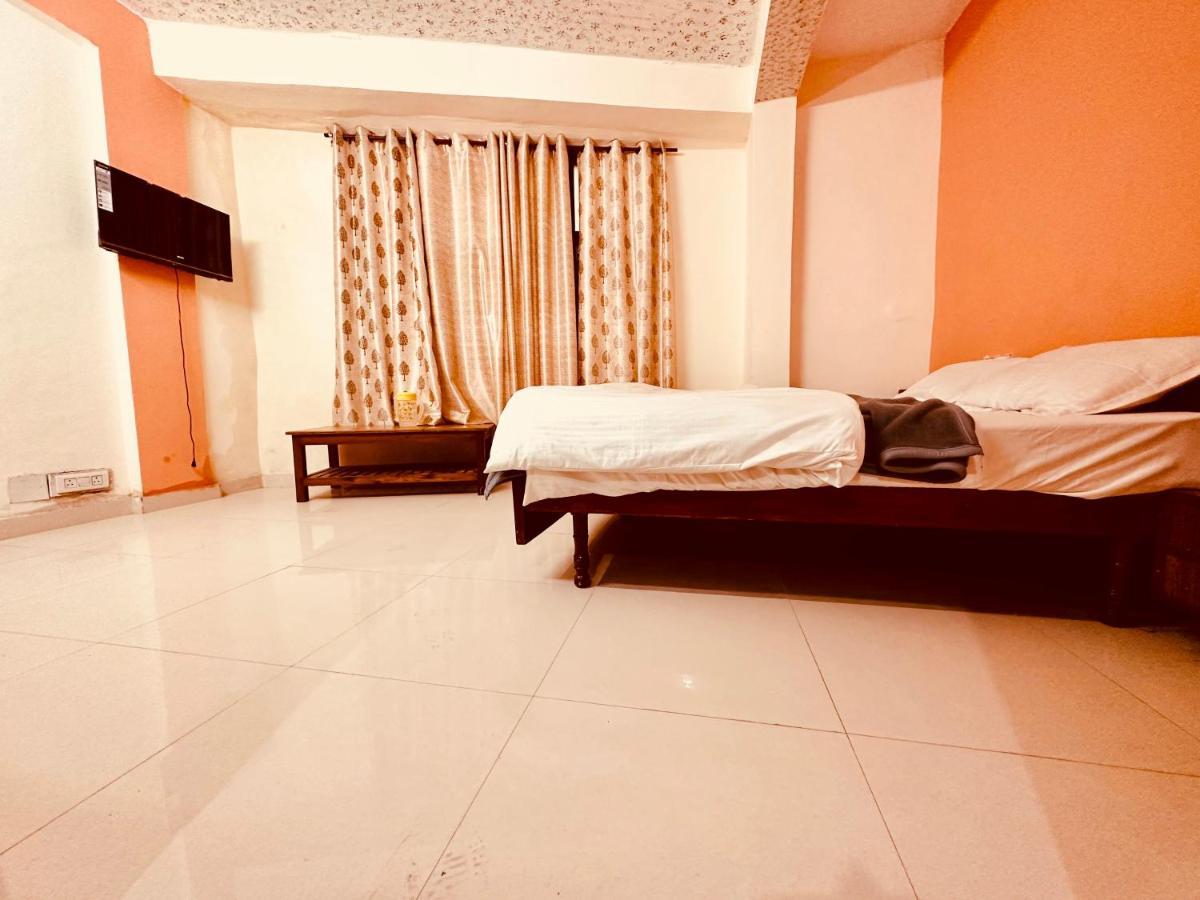 Hotel D Kanchan Manali Экстерьер фото