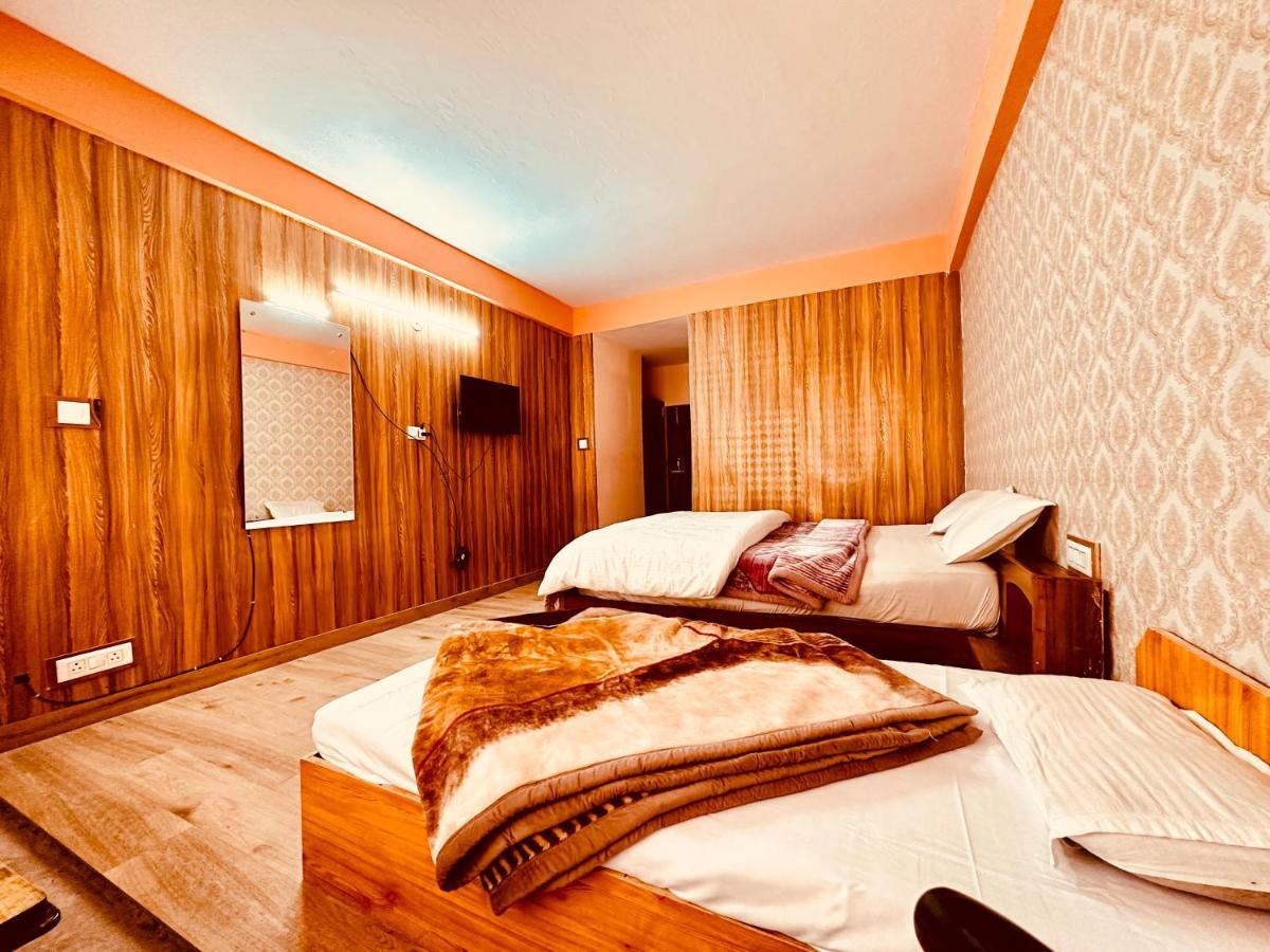 Hotel D Kanchan Manali Экстерьер фото